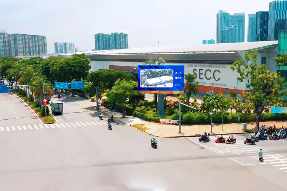OUTDOOR LED SCREEN
